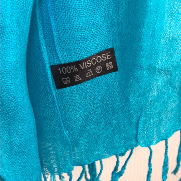 Blue scarf - Picture 5 of 7